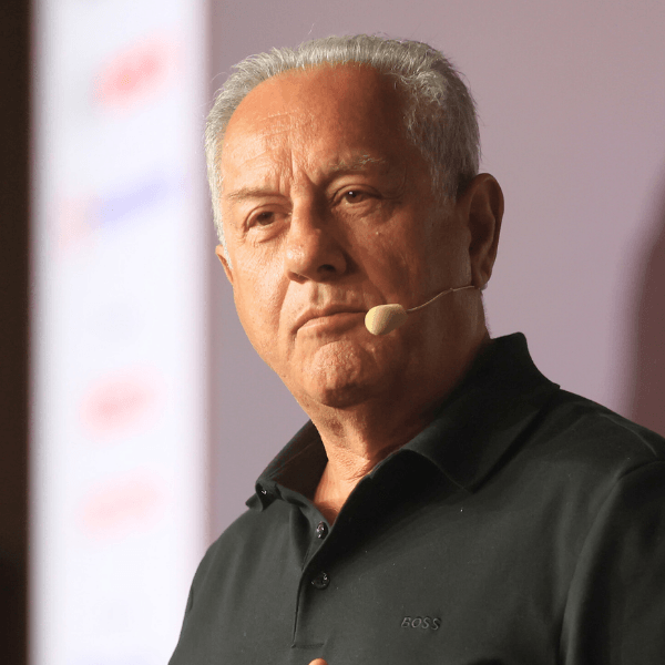 Julio Velasco home roi speaker