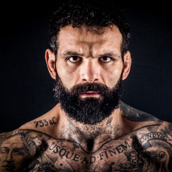 Alessio Sakara home
